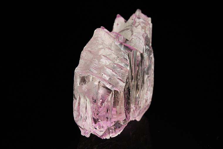 SPODUMENE var. Kunzite